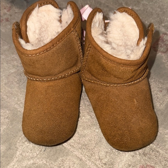 UGG Brown Baby Boots with Pink Bow - Picture 3 of 7